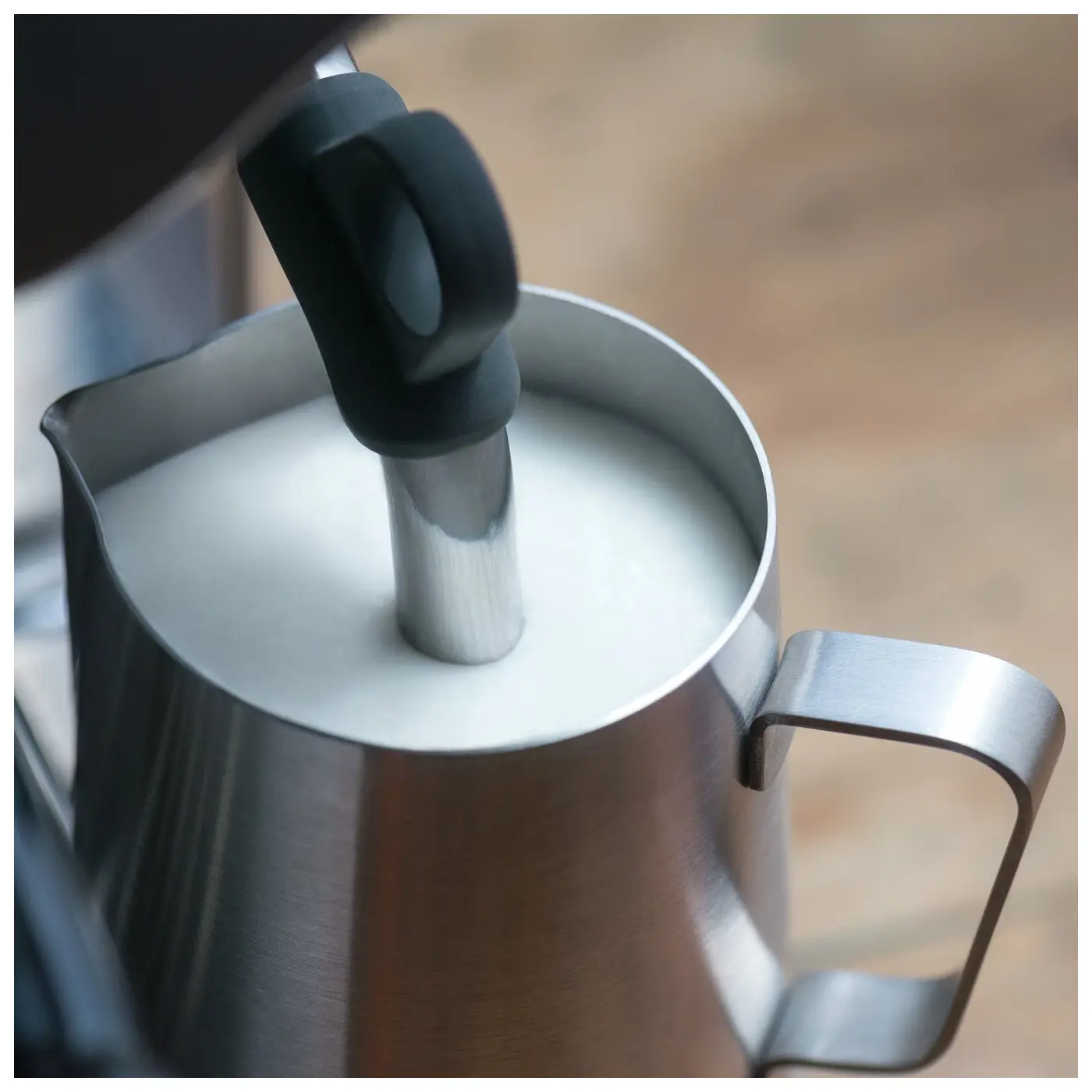 Machine à café expresso | The Barista Touch Impress Cold Espresso - Amande | Vente en Ligne